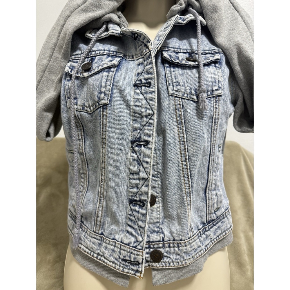 Denim Hoodie Cropped Jacket‎ Distressed Size Medium Junior's Highway Jeans CL